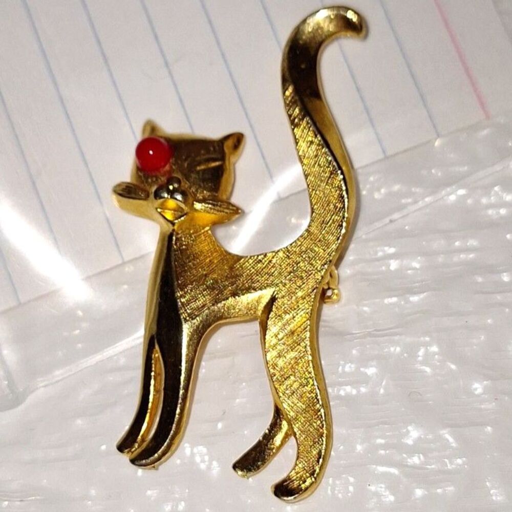 A Vintage 60's Cat Brooch Pin Gold Tone Rhinestone Feline Textured Collectible
